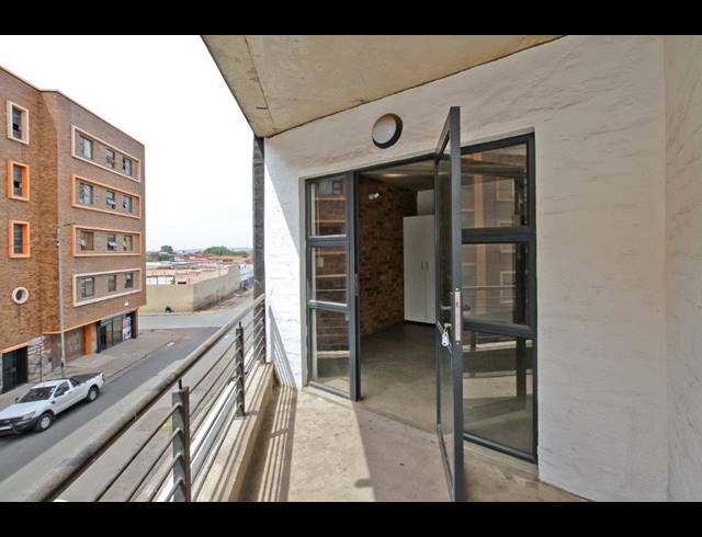 0.5 BEDROOM APARTMENT FOR SALE IN MABONENG